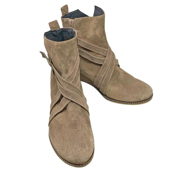 Eric Michael Queen Taupe Suede‎ Zip Wedge Booties - Picture 12 of 13